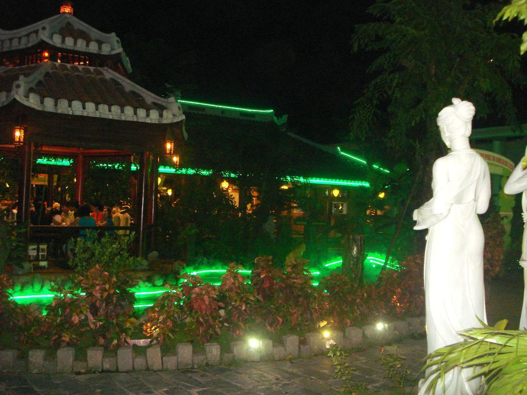 Ngoi Nha Xanh Hotel Đà Nẵng Extérieur photo