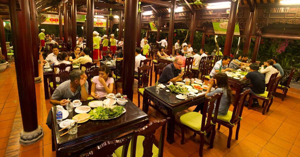 Ngoi Nha Xanh Hotel Đà Nẵng Extérieur photo