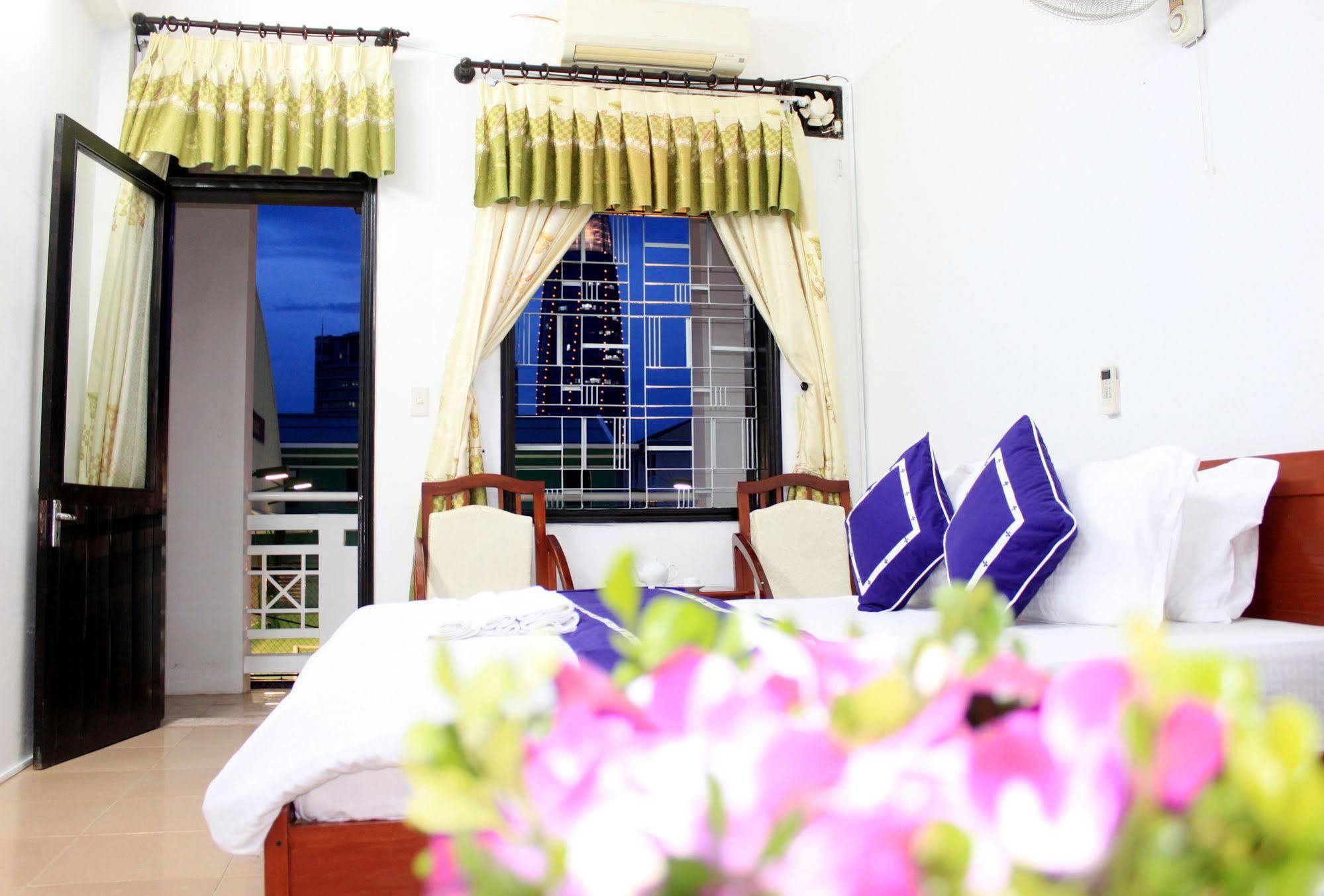 Ngoi Nha Xanh Hotel Đà Nẵng Extérieur photo
