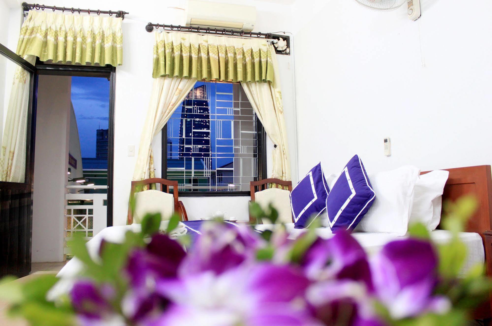 Ngoi Nha Xanh Hotel Đà Nẵng Extérieur photo